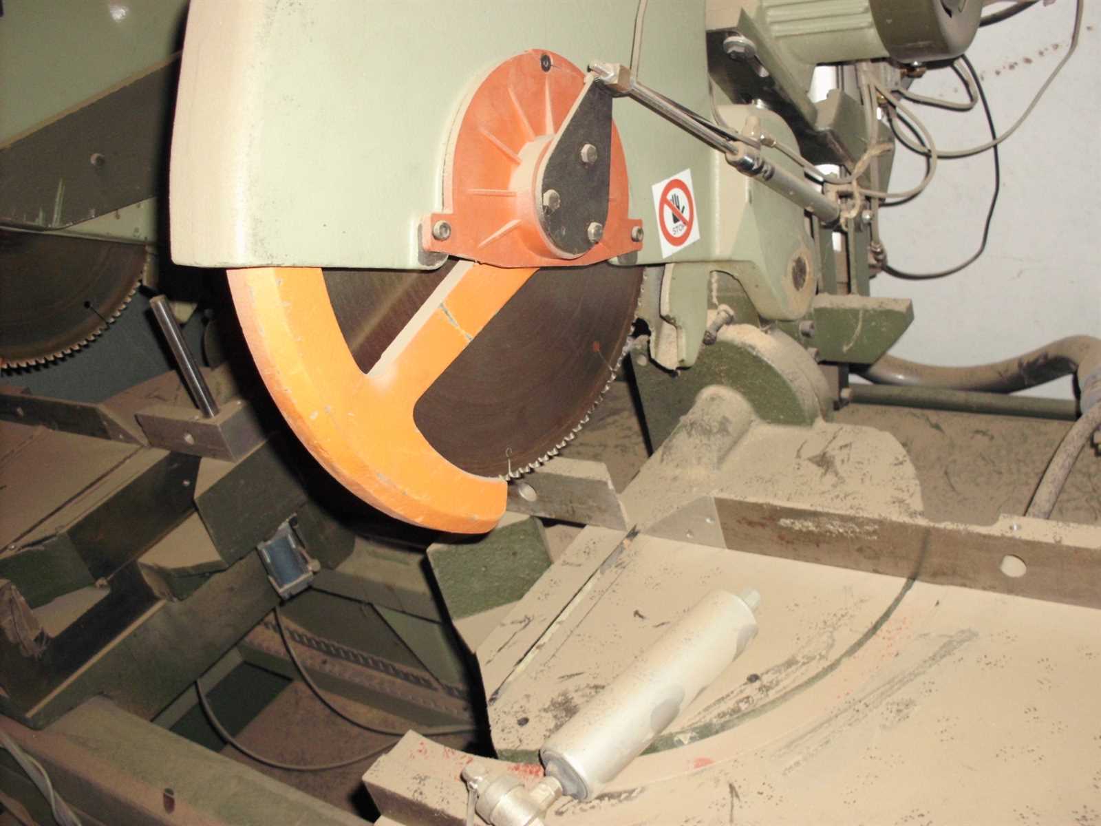 Preview: 2 seitige Kappsäge Omgagi Type TR351 I, Baujahr 1996