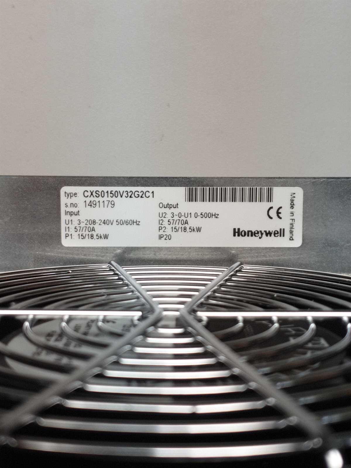 Preview: Frequenzumrichter 3-phasig, 2,2 KW Lenze 8200 vector