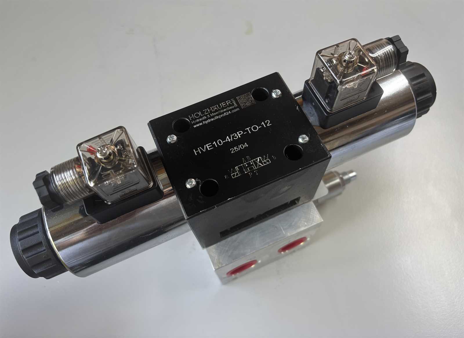 Preview: Grundplatte NG6 1 fach mit DBV und Hydraulikventil 60L/min 4/3 P-T-A-B geschlossen 12VDC im Set