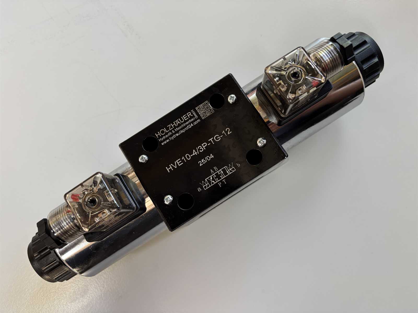 Preview: Grundplatte NG6 1 fach mit DBV und Hydraulikventil 60L/min 4/3 P-T-A-B geschlossen 12VDC im Set