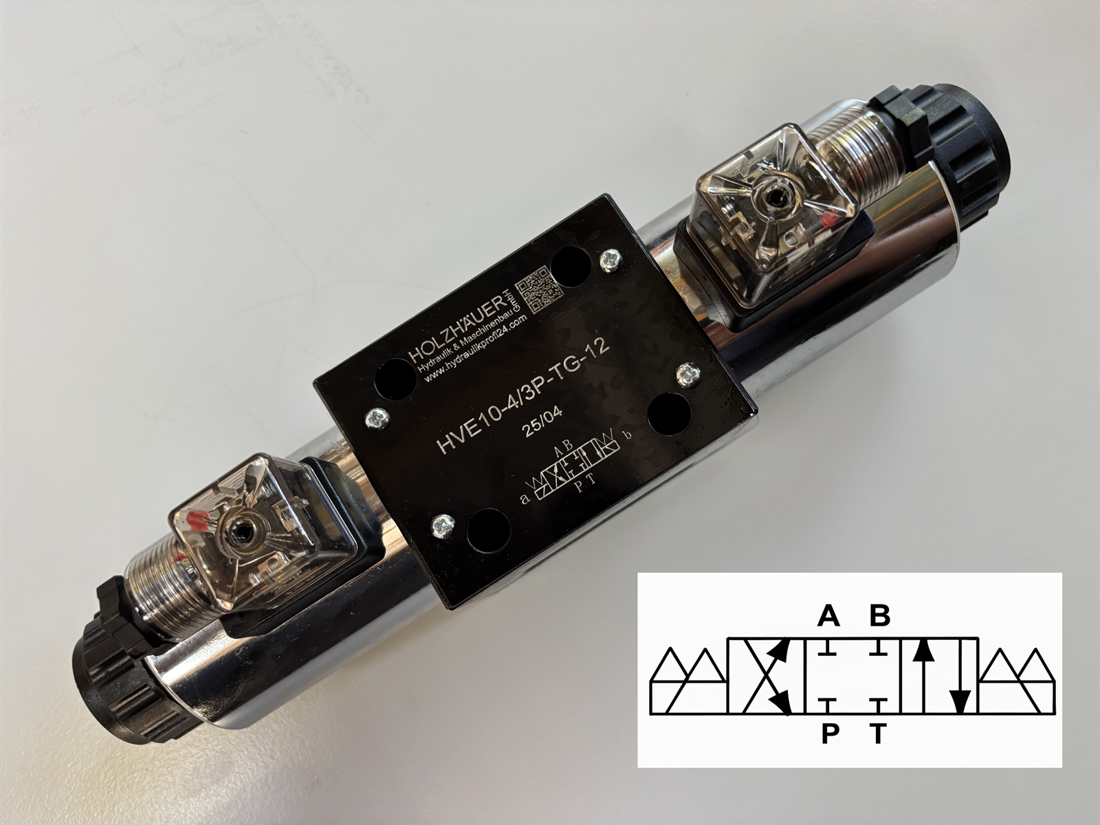 Preview: Hydraulikventil Magnetventil 4/3-Wegeventil Cetop 05 NG10 P-T-A-B geschlossen 24 VDC
