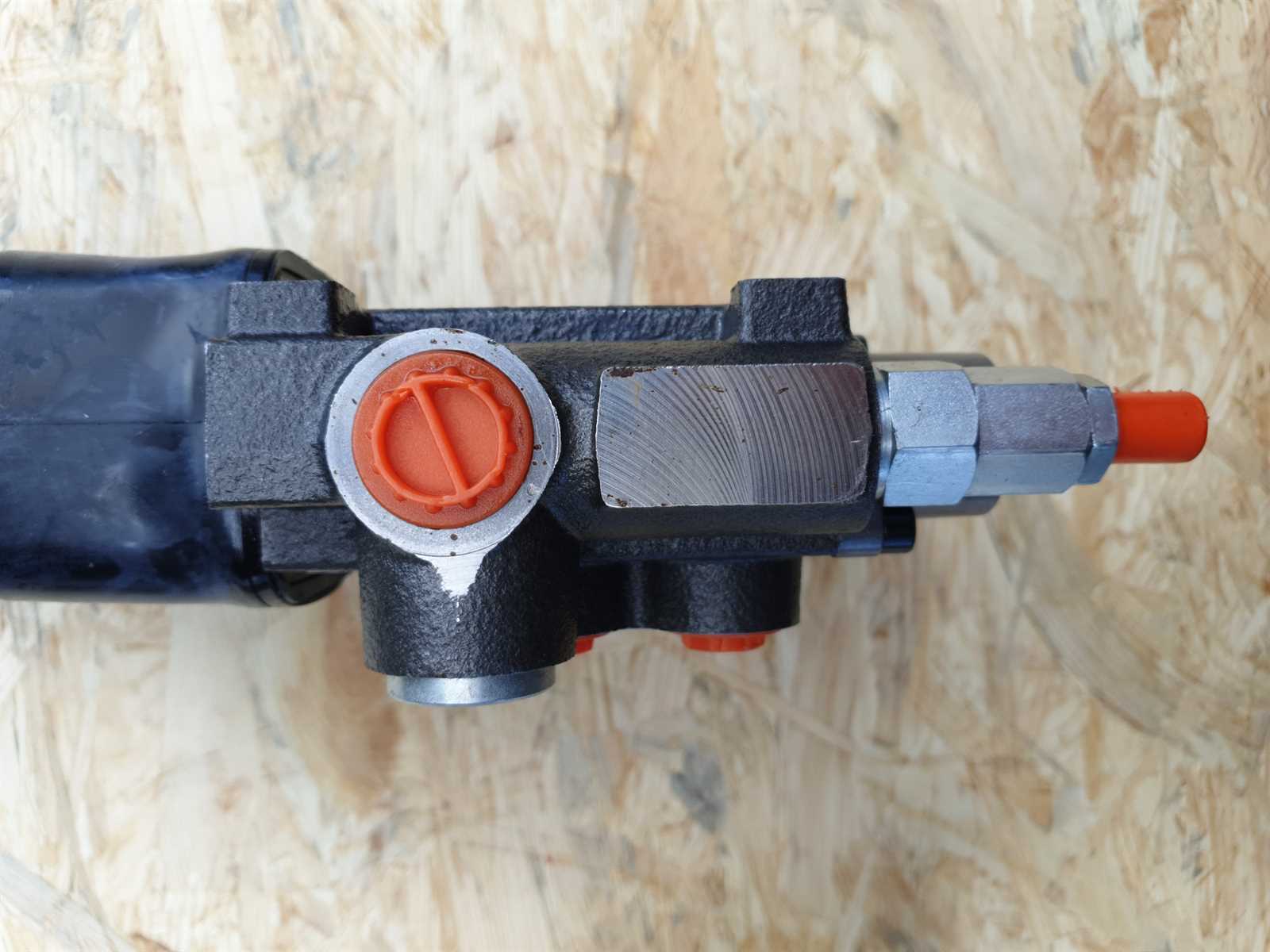 Preview: Hydraulikventil Monoblock 2-fach 45l/min Joystick