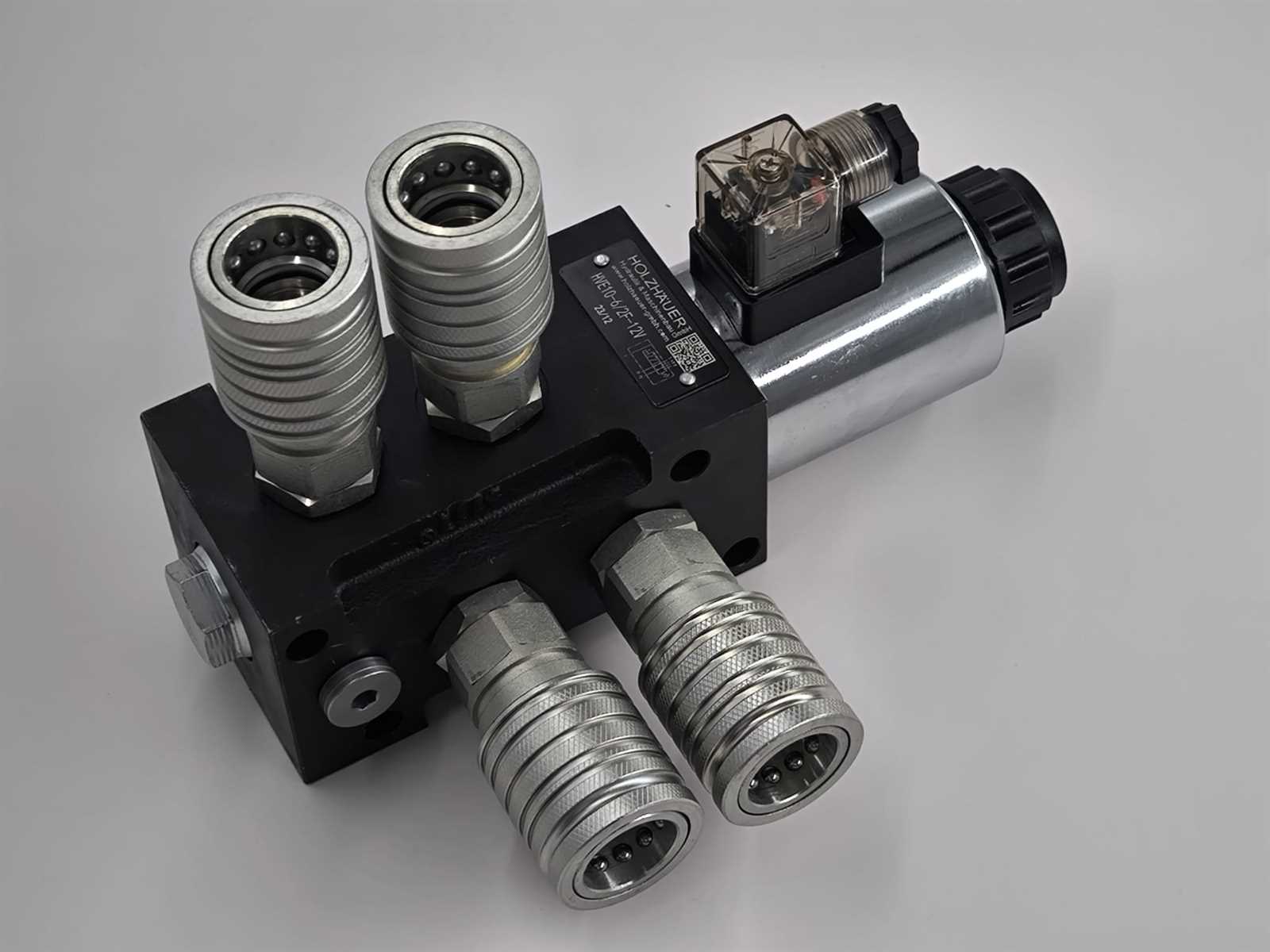 Preview: Hydraulikventil Wechselventil 2 Stecker  4 Kupplung 6/2 Wege 90L/min 12 VDC