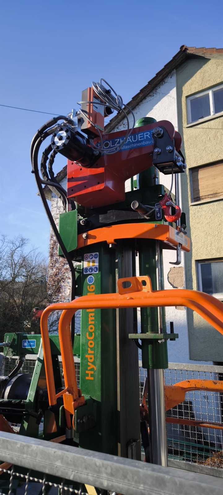 Preview: Hydraulische Seilwinde HAW1700 el Funk Anbau an Posch HydroCombi 18 Holzspalter Binderberger