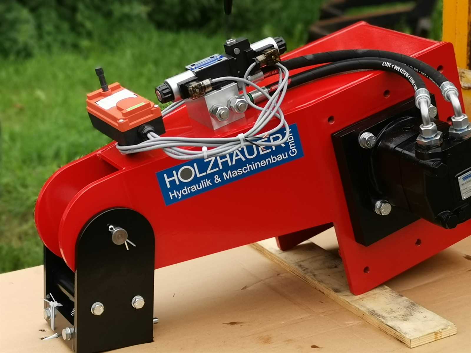 Preview: Hydraulische Seilwinde HAW4000 mit elektrischem Ventil