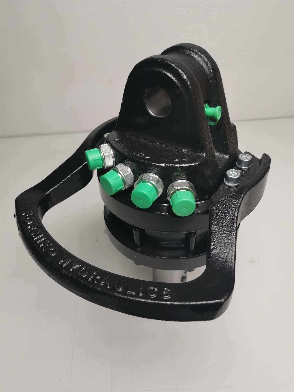 Preview: Rotator 3 Tonnen Formiko FHR3L 3t Verladezange Holzzange Rückezange Rückewagen