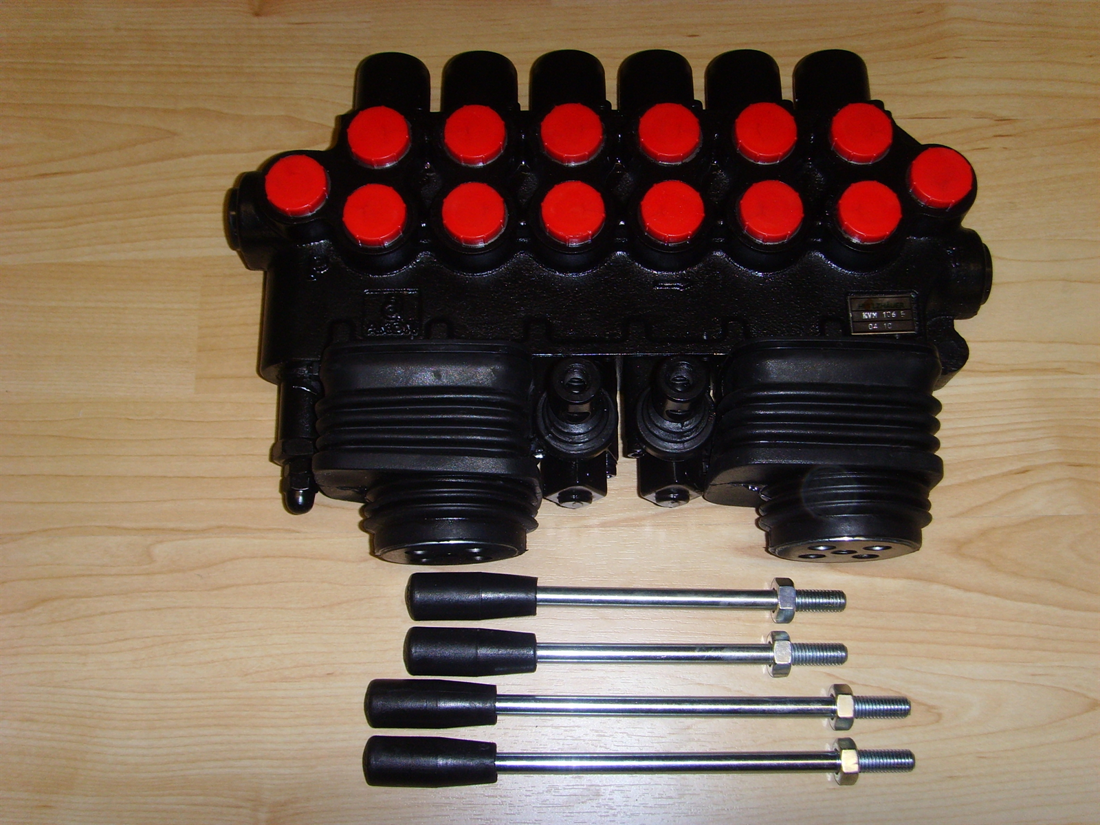 Hydraulikventil Monoblock 6-fach 70l/min 2Joystick