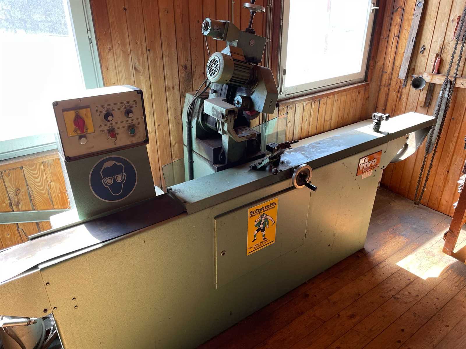 Sägeblattschärfmaschine für Gattersägen Risstaler Rivo 200 GA