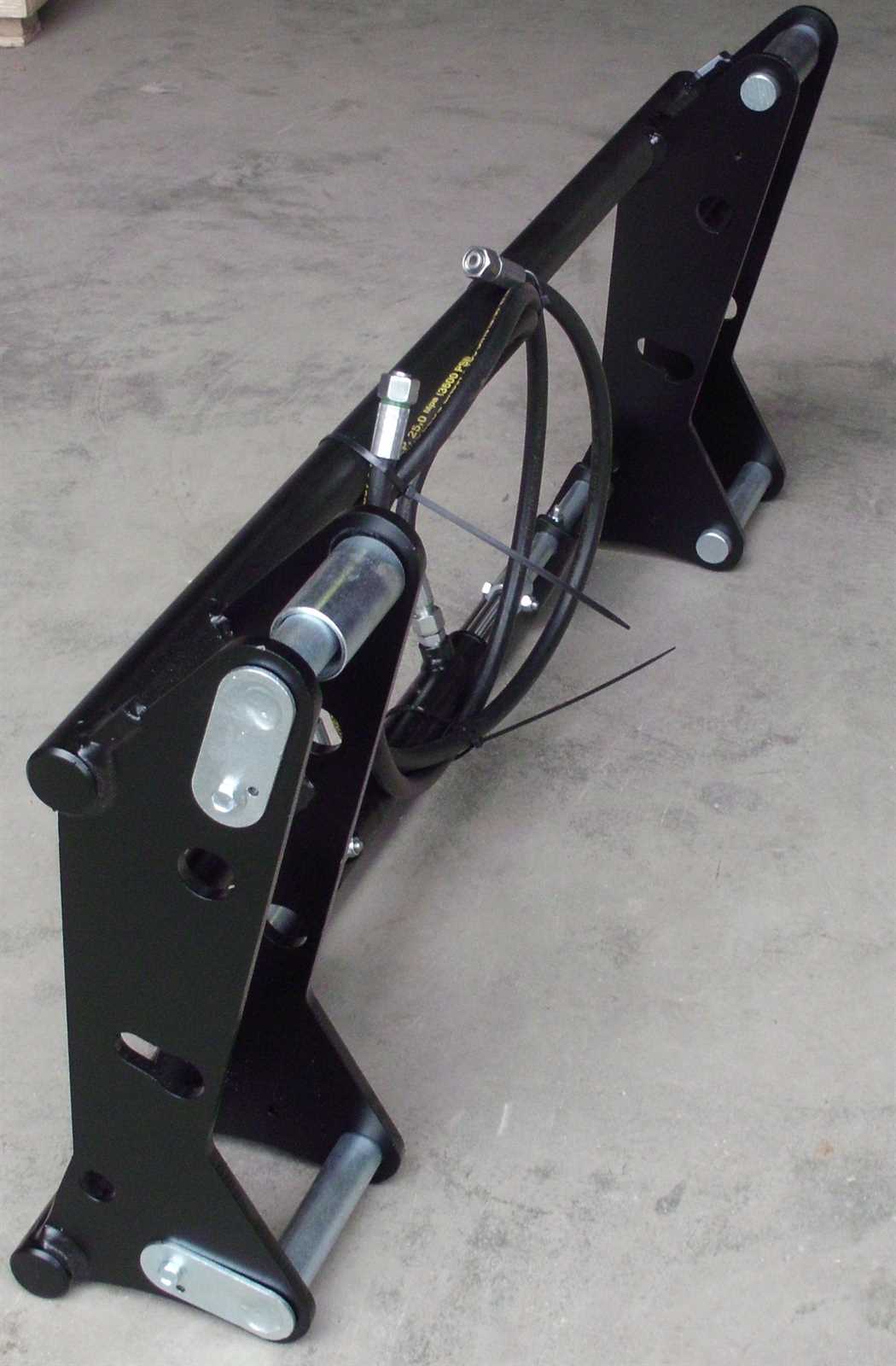 Schnellwechselrahmen mit hydraulischer Verriegelung Frontlader Euroaufnahme