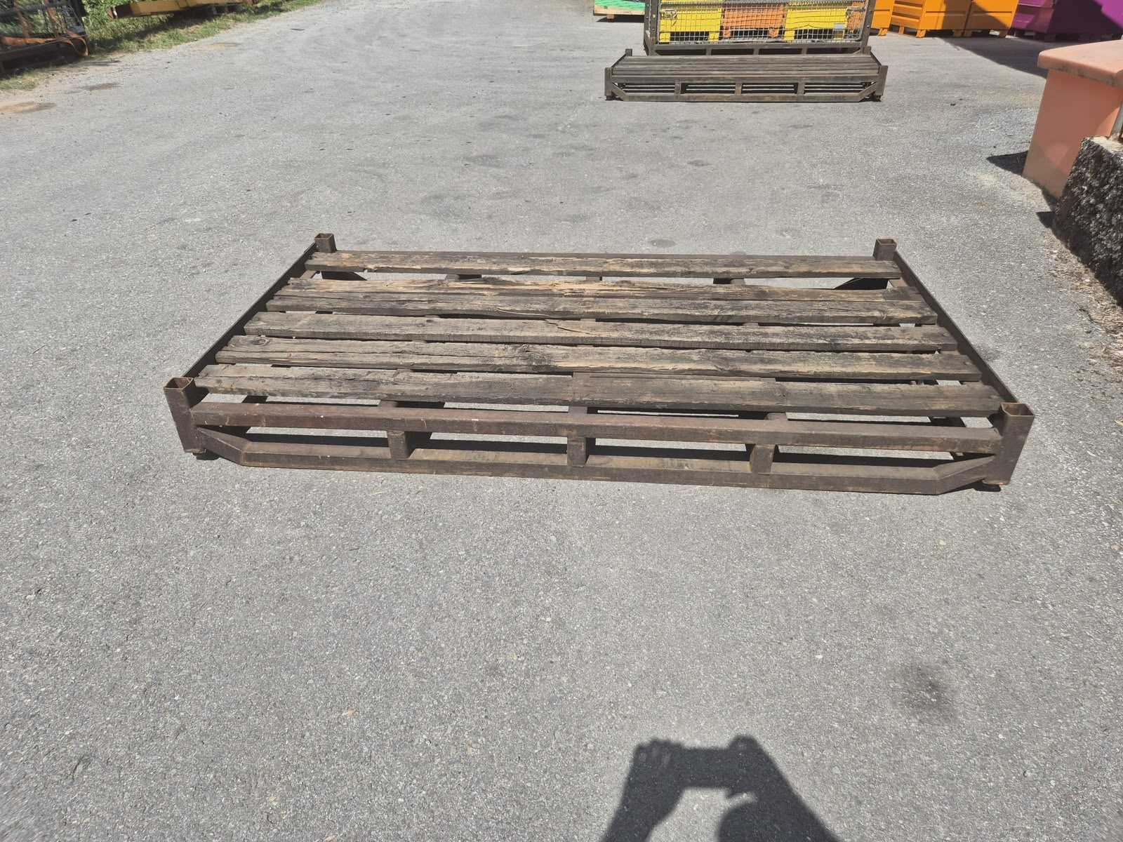 Schwerlast Stahlpaletten Stapelpaletten steckbar zu Regal 220 x 120 cm