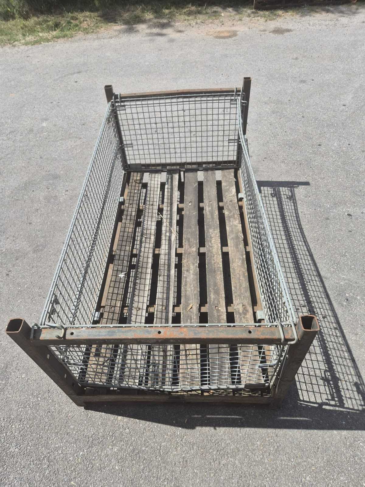 Schwerlast Stahlpaletten Stapelpaletten steckbar zu Regal 220 x 120 cm