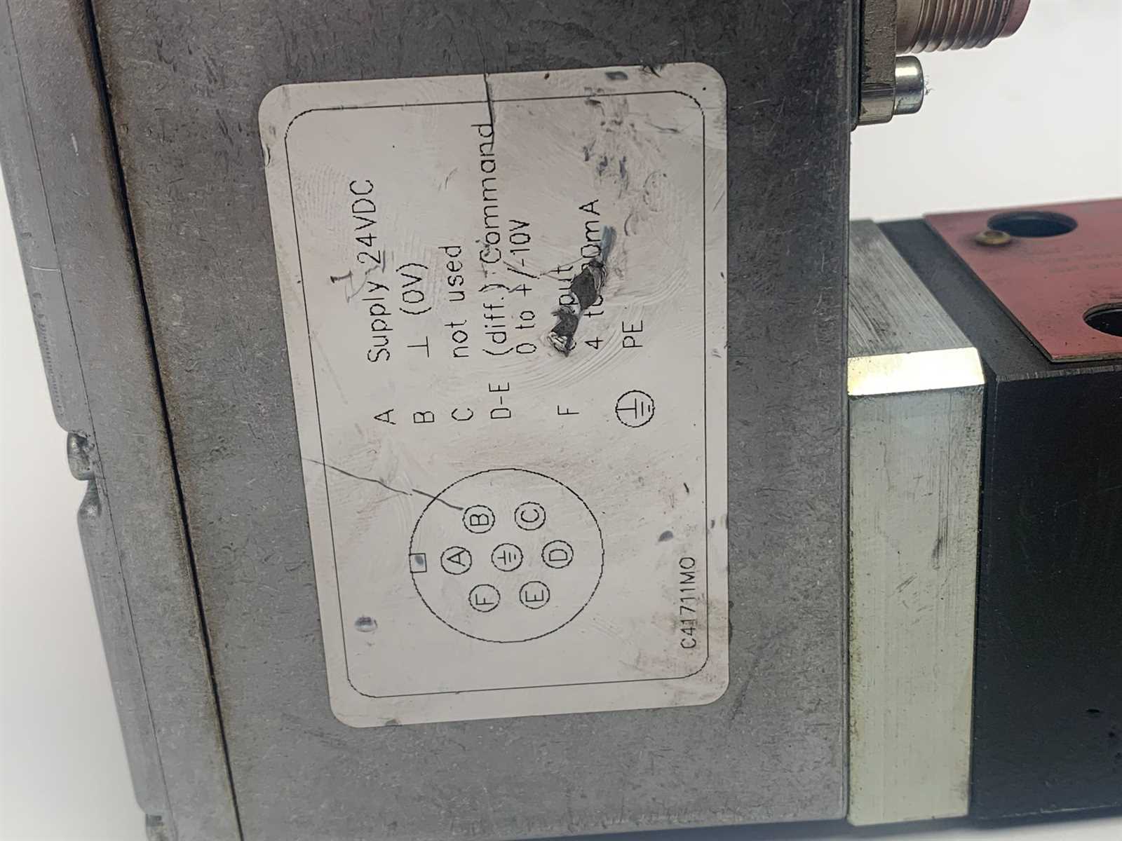 Servo Proportionalventil MOOG D663-313B 4/3-Wegeventil Cetop 03 NG6 P-T-A-B gesperrt 24 VDC