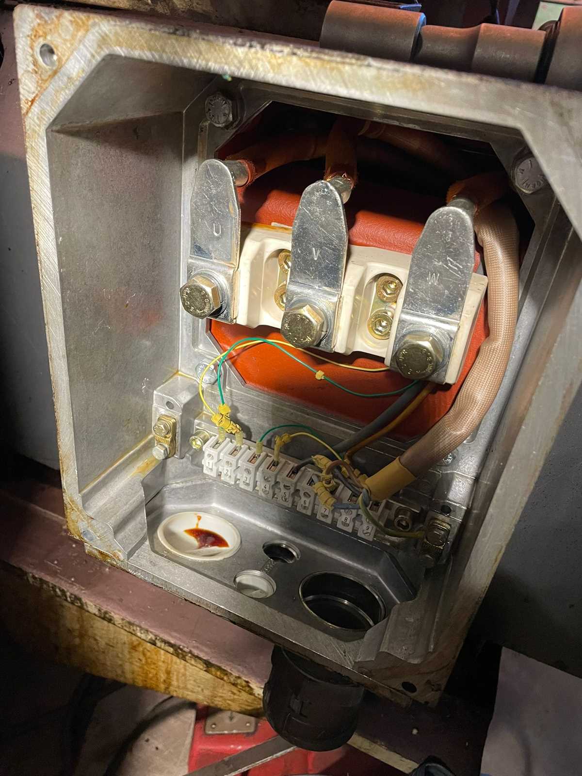 Siemens Drehstrommotor 1PH6 186-4NB90-Z 27kW