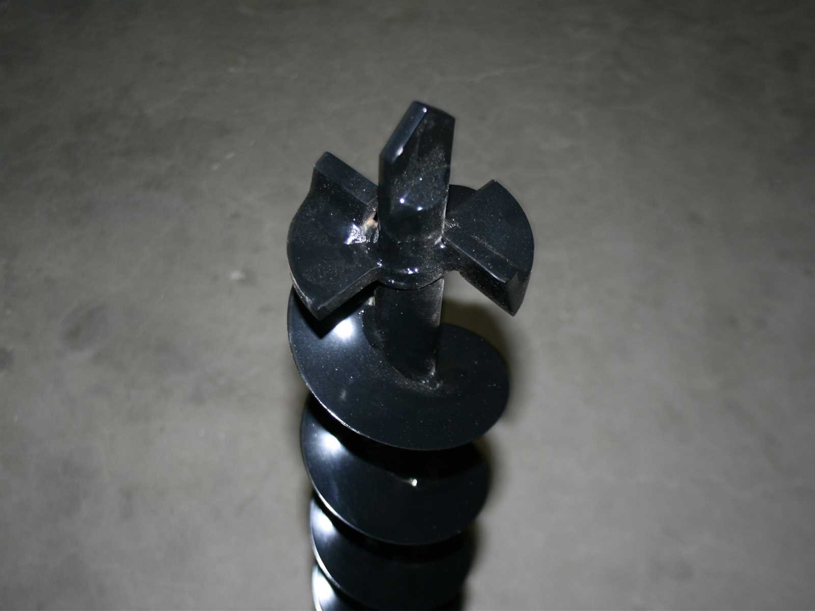 Erdbohrer D 180 x 1000 mm lang mit Hardoxschneiden