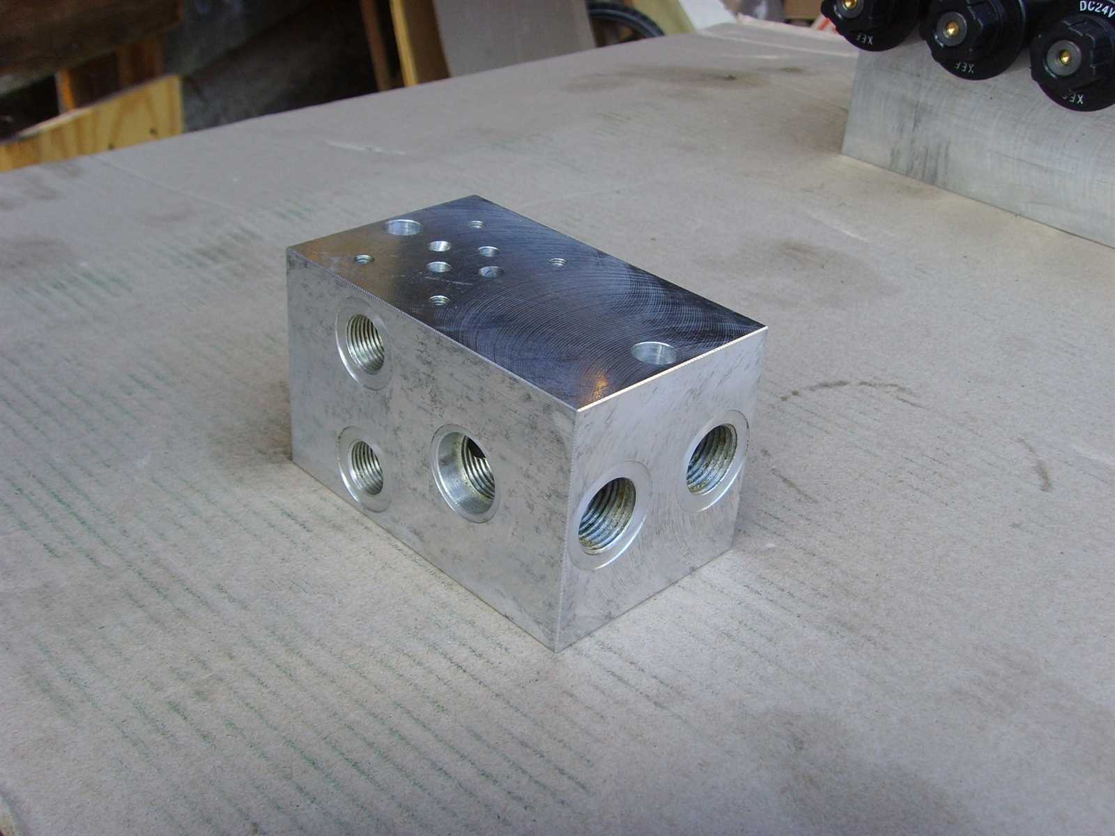 Grundplatte 1er NG6 mit DBV und seitlichen Anschlüssen