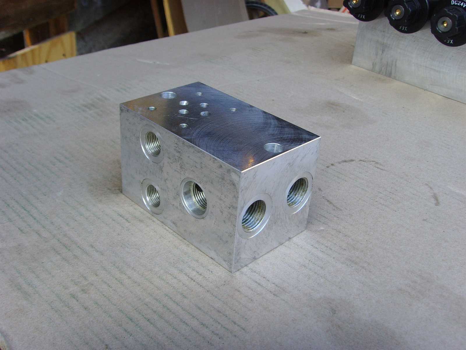 Grundplatte 1er NG6 mit DBV und seitlichen Anschlüssen