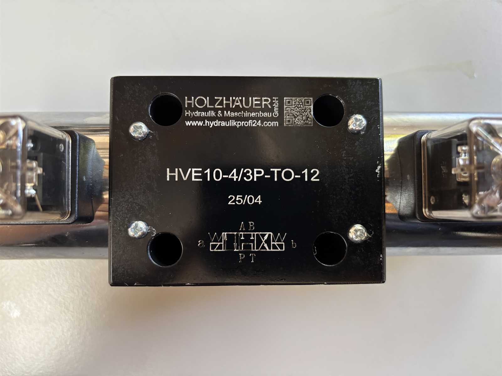 Hydraulikventil Magnetventil 4/3-Wegeventil Cetop 05 NG10 P-T-A-B geschlossen 12 VDC