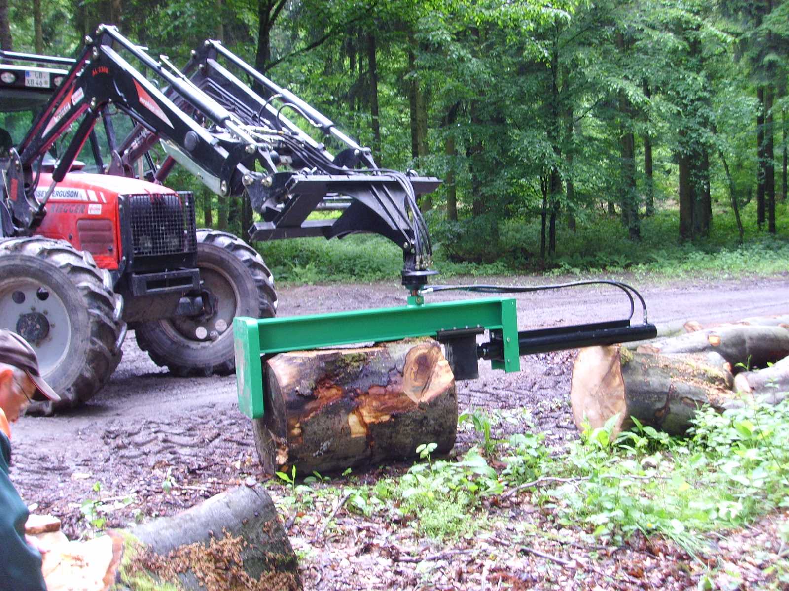 Kranspalter Baggerspalter Holzspalter Spalter 20 T mit Spaltlänge 210 cm